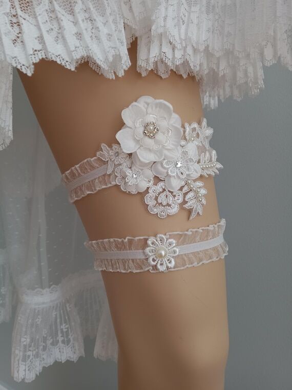 Wedding Garter Set| White Beaded Flowers Lace...