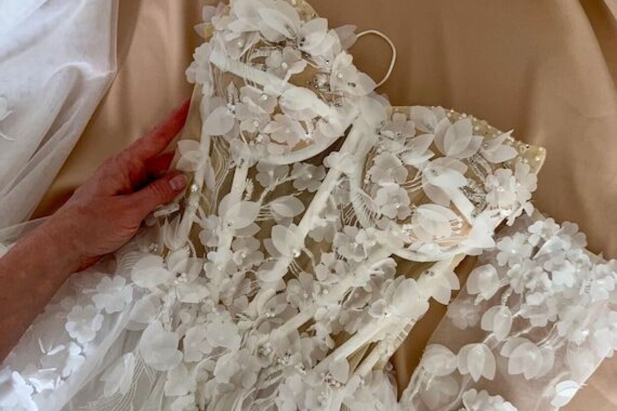 Dressesby ALENA