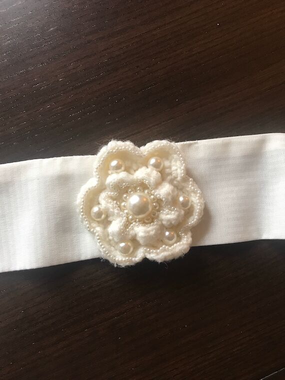 Wedding belt in cotton with a flower in wool ...