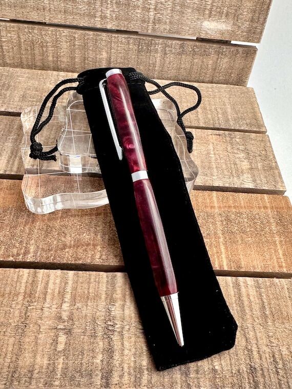 Ballpoint pen, burgundy pen...