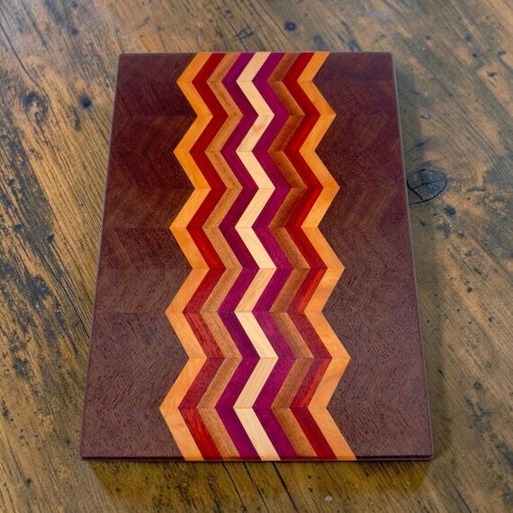 Cherokee – Handmade Cutting Board in Walnut...