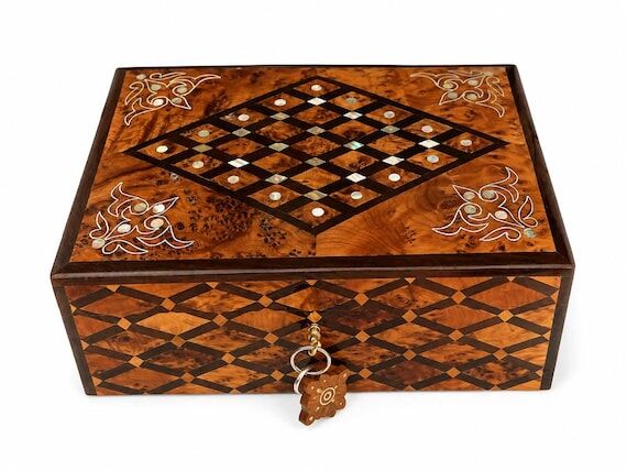 Luxury Jewelry Box Inlaid With Mother of Pear...
