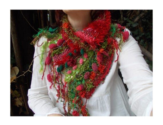 Hand Knit Christmas Cowl Scarf & GIFT Matchin...