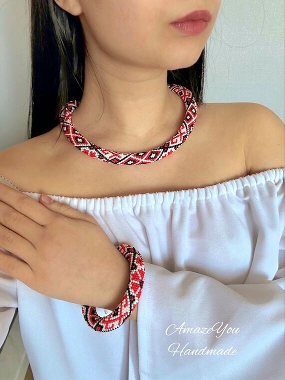 Red Black Geometric Beaded Necklace Bracelet ...