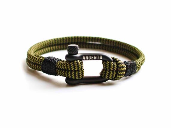 ArgentoMen Paracord Survival Bracelet – Han...