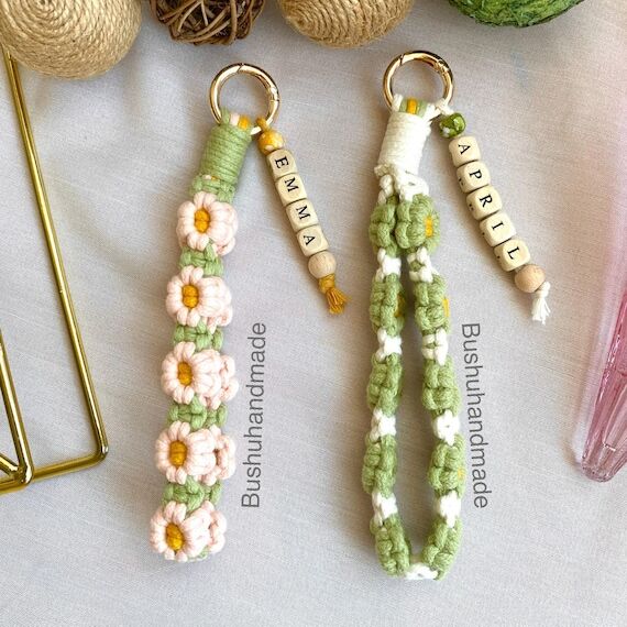 Personalized Crochet Wristlet, Custom Name Wo...