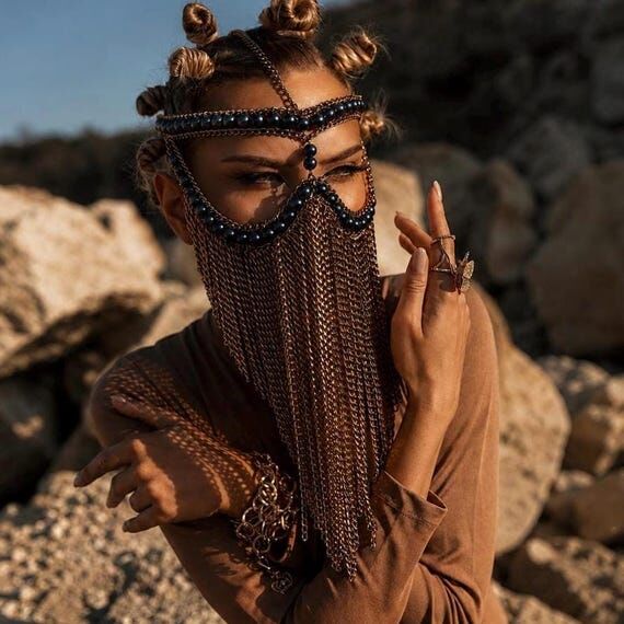 Black Pearl Face Chain Mask – Statement Fes...