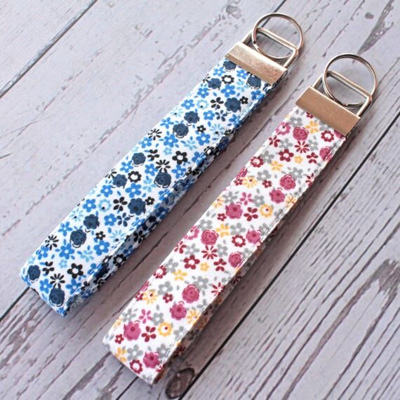 Handmade Floral Wristlet Keychain | Fabric Wr...