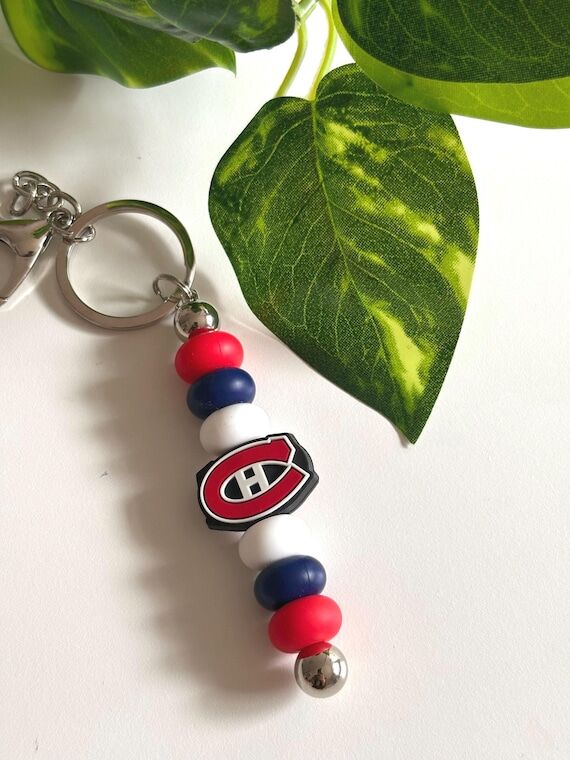 Canadian Hockey Team Keychain: Sports Fan Gif...