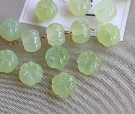 10 beads 14mm Natural Green jade pumpkin bead...