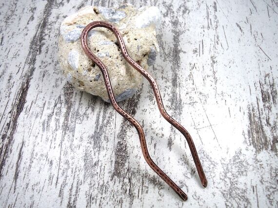Wavy (minimal) copper oxidized metal hair for...