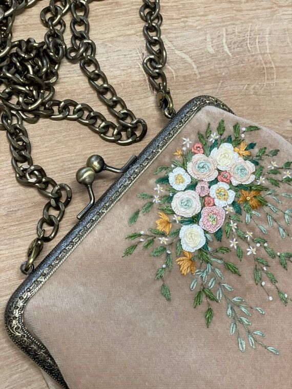 Beige crossbody Bag with pink and white Roses...