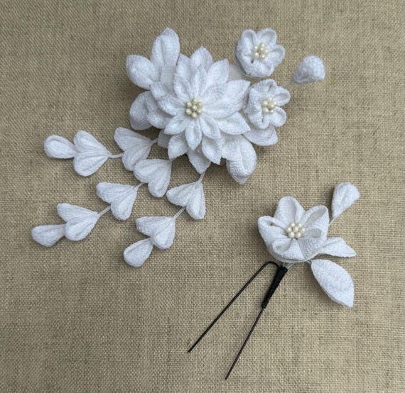Kanzashi Hair Embelishment / Brooch with Matc...