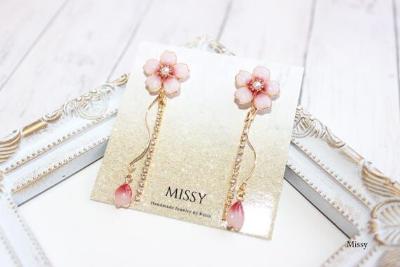 Sakura Whisper : 2way design Sakura flower Ea...