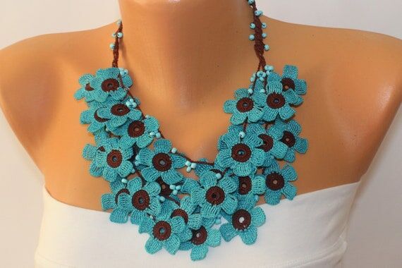 Chunky Collar Necklace, Flower Strand Jewelry...