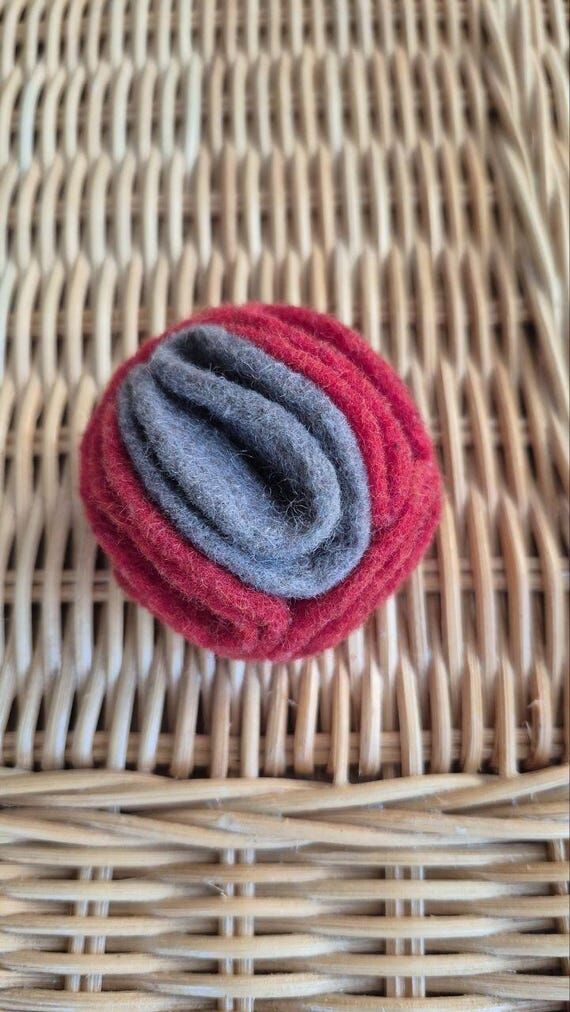 Handmade Felt Flower Brooch, Red Gray Wool Pi...