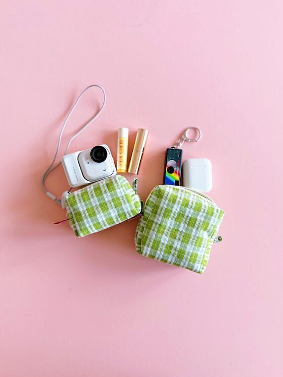 Green Plaid Make Up Pouch｜2 Sizes Lightweig...