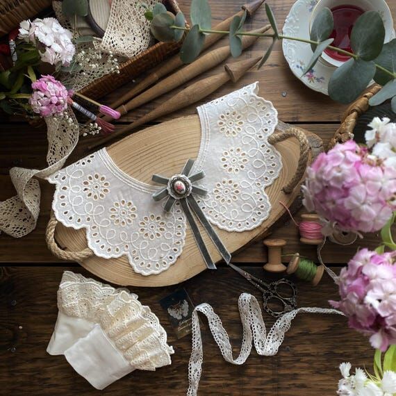 Handmade Lace Peter Pan Collar Set, Vintage H...