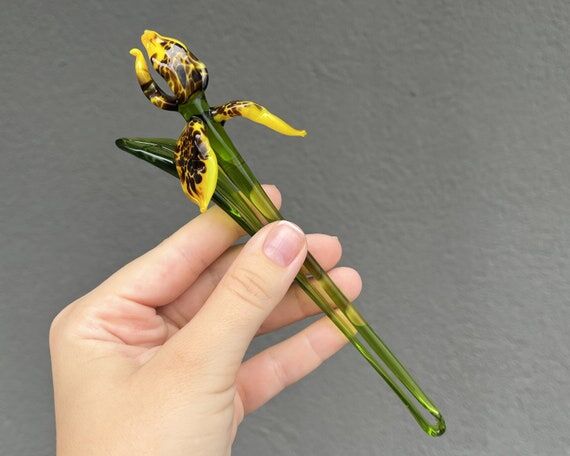 Yellow Glass Iris Flower Figurine: Collectibl...