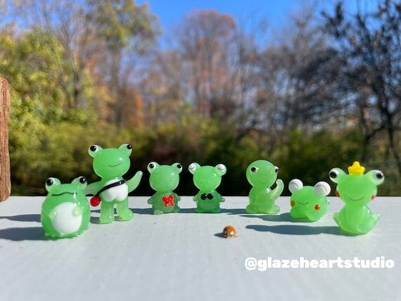 Frog gifts Glass frog miniature Glass frog sc...