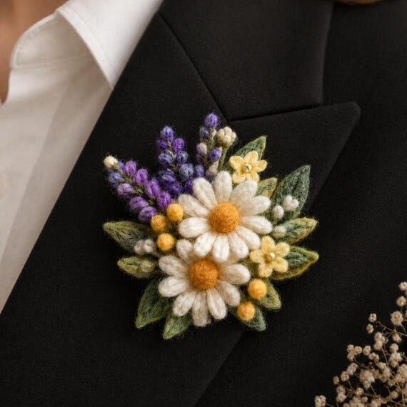 Needle Felt Daisy Lavender Brooch, Handmade W...