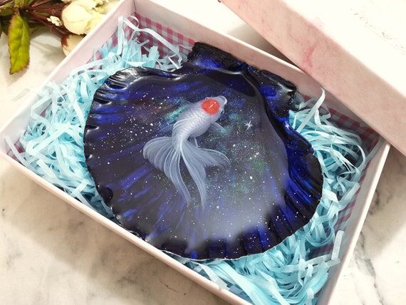 3D Resin Goldfish Painting in Seashell, Handm...