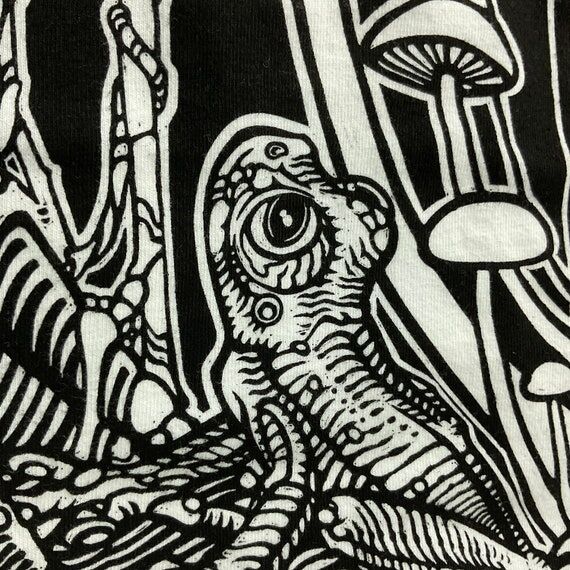 Hand made t-shirt ,hand printed custom frog/ ...