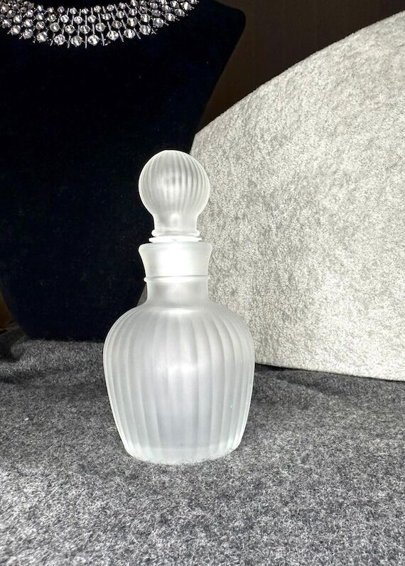 Cute Vintage Matte Corrugated Glass Round Per...