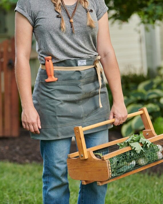 Garden Waist Apron in Wax Cotton - Handmade i...