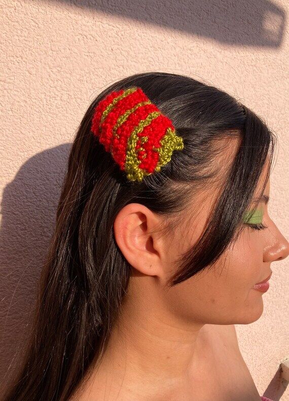 Christmas hair clip, small Xmas gift, Red hai...