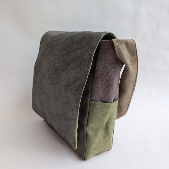 Green Vegan Messenger Bag, Casual Crossbody B...