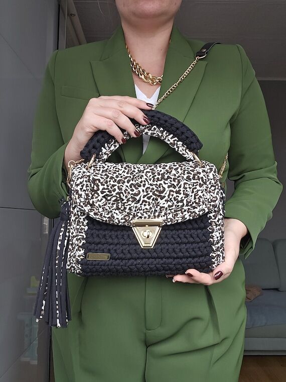Elegant clutch bag for special occasions, leo...