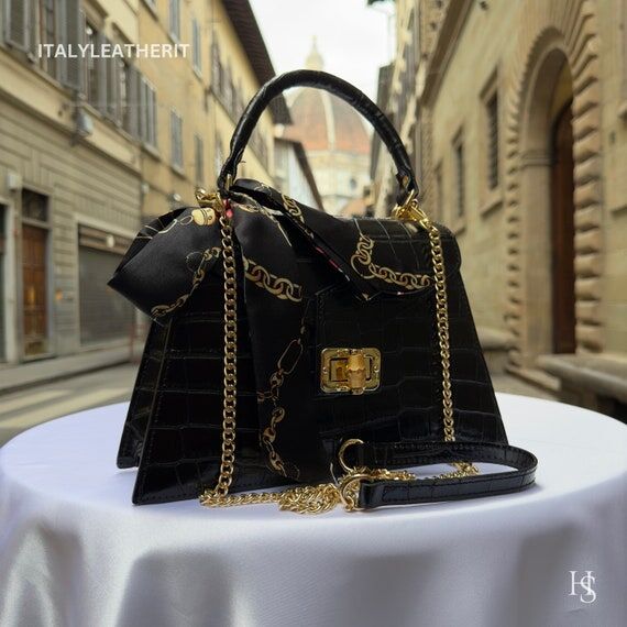 Italian Leather Tote Bag – Elegant Top Hand...