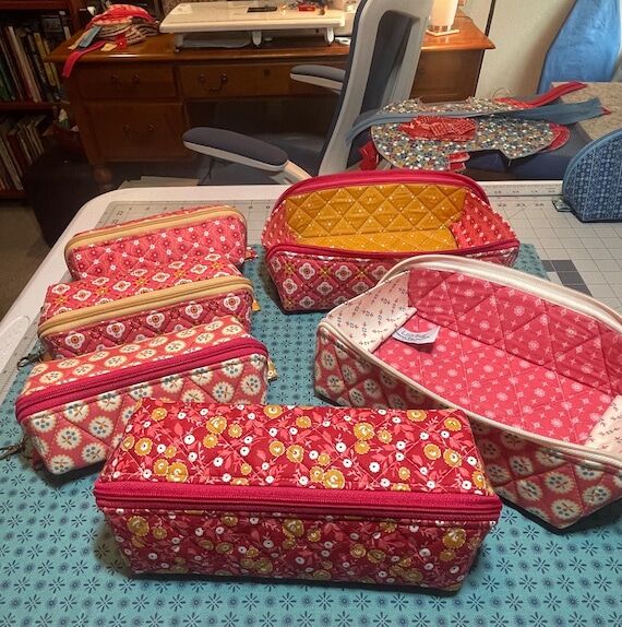 Handmade Americana collection quilted zippere...