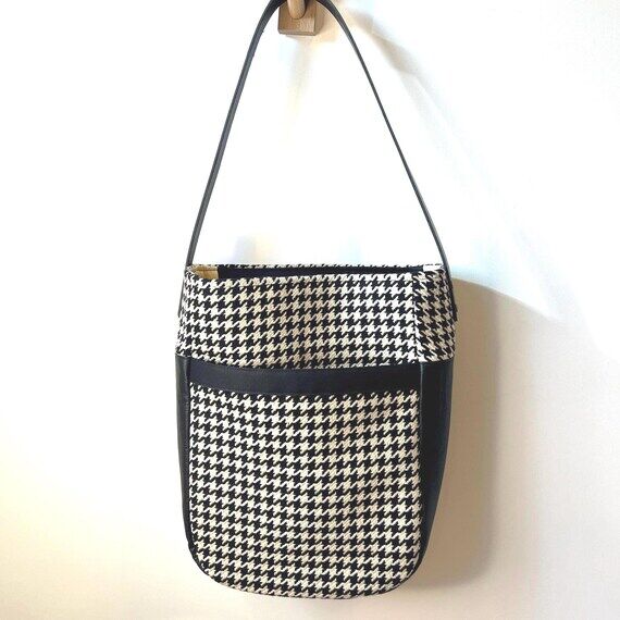 Houndstooth Bucket Bag...