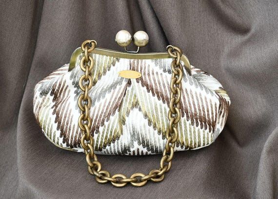 Vintage Embroidered Pearl Kisslock Handbag ...