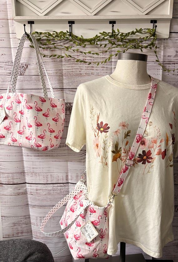 Flamingo Print Tote Bag with Magnetic (No Social Media) Cl...