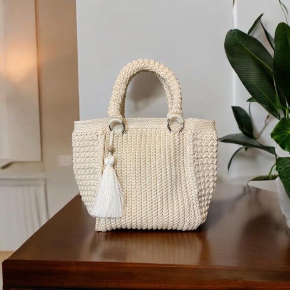 Handmade Beige Macrame Tote Bag: Boho Chic Pu...