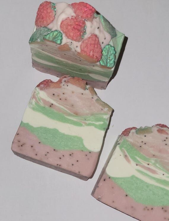 Artisan Strawberry Mojito Soap: Cooling Menth...