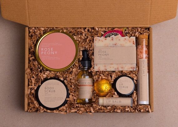Rose Peony Scented Self Care Gift Box: Handma...