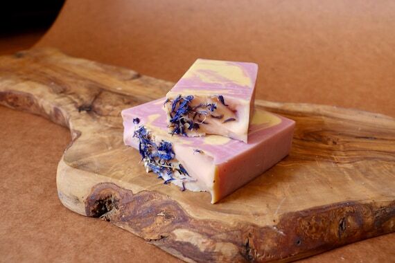 Handmade Scented Soap Bar: Lemon Lilac...