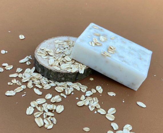 Honey Lavender Oat Goat's Milk Soap | Handmad...