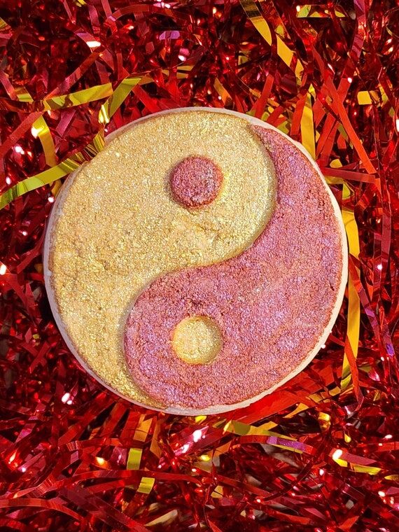 Peaceful Refreshing Zen Ying Yang Bath Bomb...