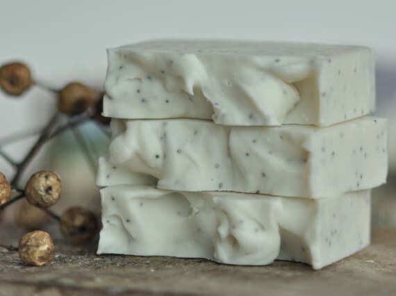 Peppermint Lavender Soap - Poppy Seeds - Ess...