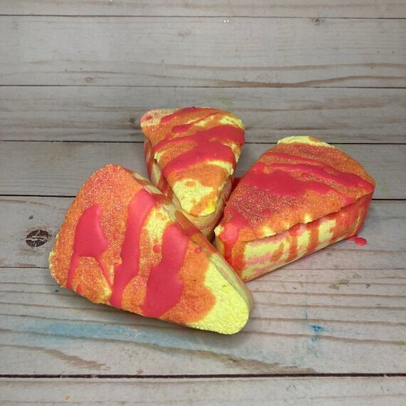 Frosted Cotton Candy Bath Bombs scented in Co...