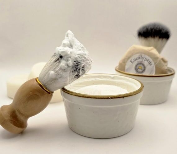 Eucalyptus & Menthol Cooling Shave Bar - Arti...