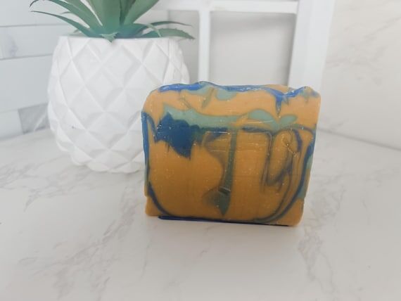 Lavender Geranium Essential Oil Soap: English...