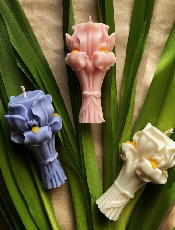 Mini Iris Flower Candle | Romantic Summer Wed...