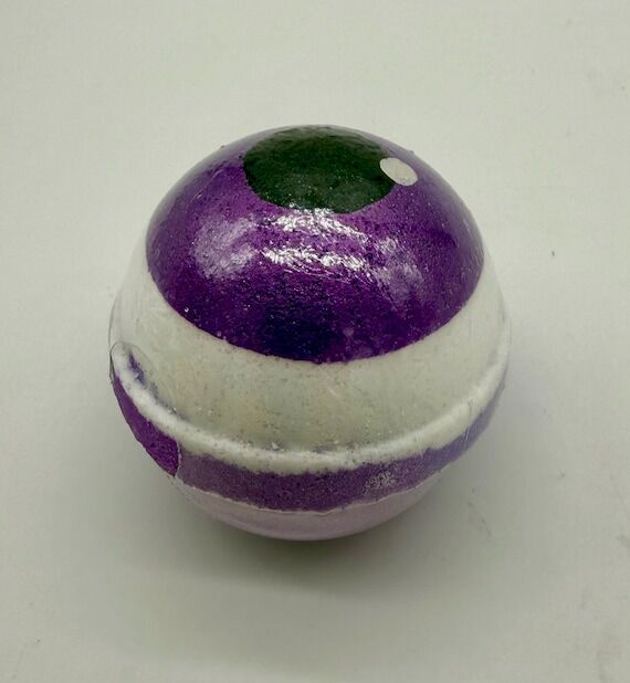 Halloween Eyeball Bath Bombs, Eyeball bath bo...