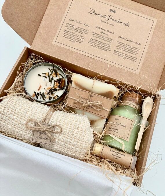 Gorgeous Spa Gift Set: Handmade Soap Bar, Bat...